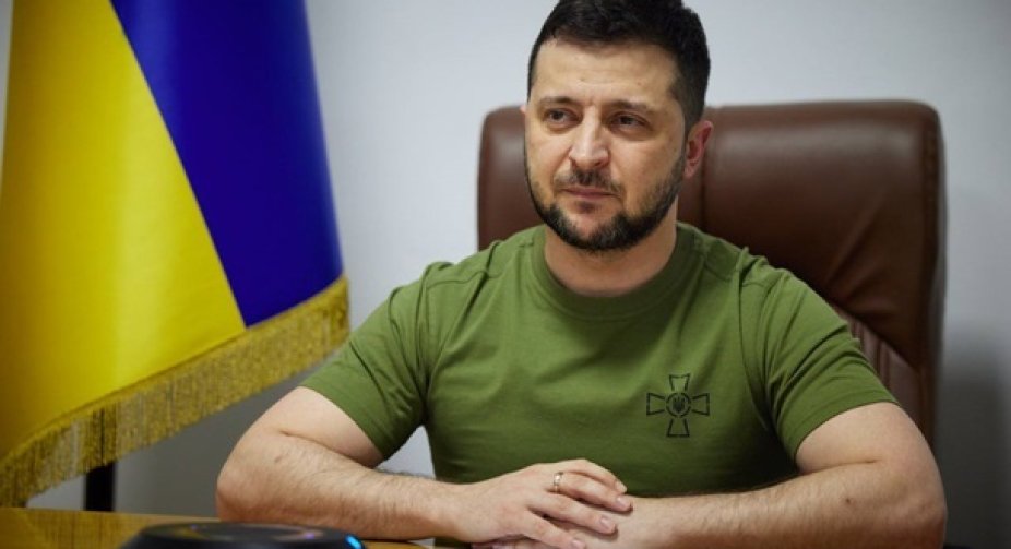 Зеленський привітав українок із Днем матері