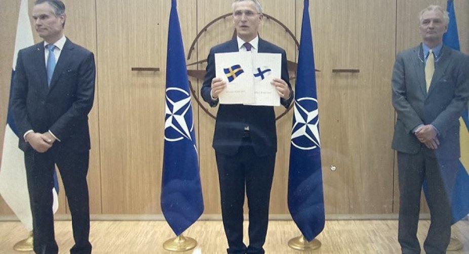 Фінляндія і Швеція подали заявки на вступ до НАТО   