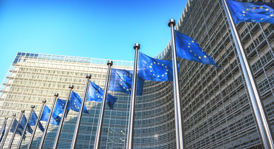 ЄС має намір направити заморожені російські активи на відновлення України