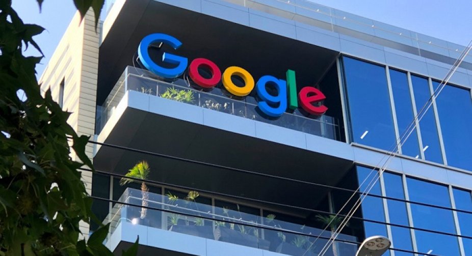 Роскомнагляд склав адміністративні протоколи на Airbnb, Pinterest, Apple, Google, Twitch   