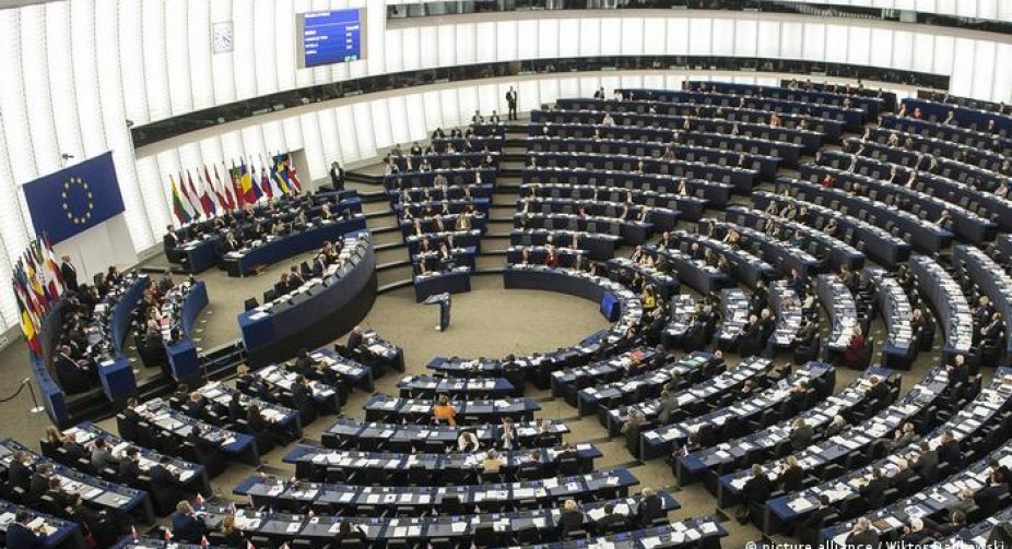 Сербія має переглянути відносини з Росією - Європарламент