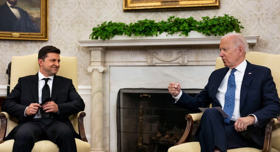 Zelensky harshly responded to Biden's warnings about war