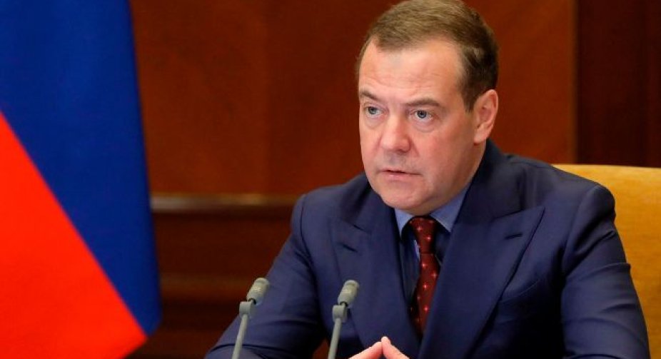 Медведєв про продовження договору з ядерної безпеки зі США: "нехай приповзуть і попросять"