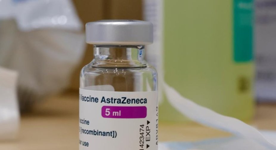 В AstraZeneca заявляють, що вакцина ефективна на 100% для уникнення важких форм COVID-19