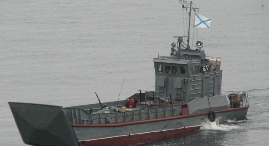 Під Маріуполем підірвався російський катер