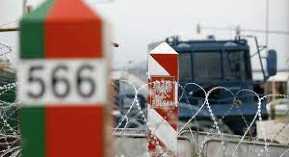 Польща завершила будівництво паркану на кордоні з Білоруссю