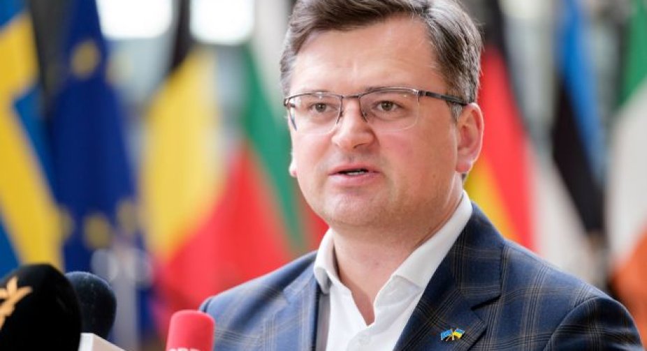 "The challenge is to put Russia in its place." Kuleba spoke at the G20