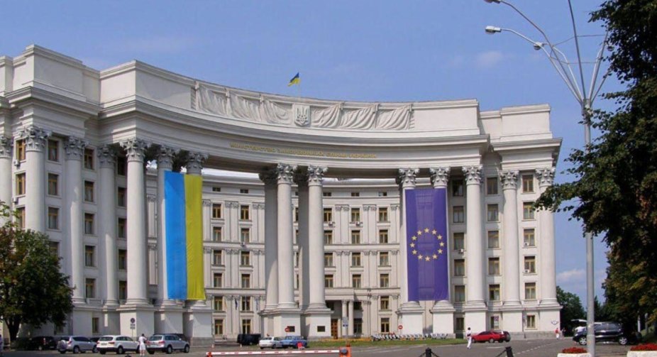 МЗС викликало посла Канади через рішення передати турбіну "Північного потоку"