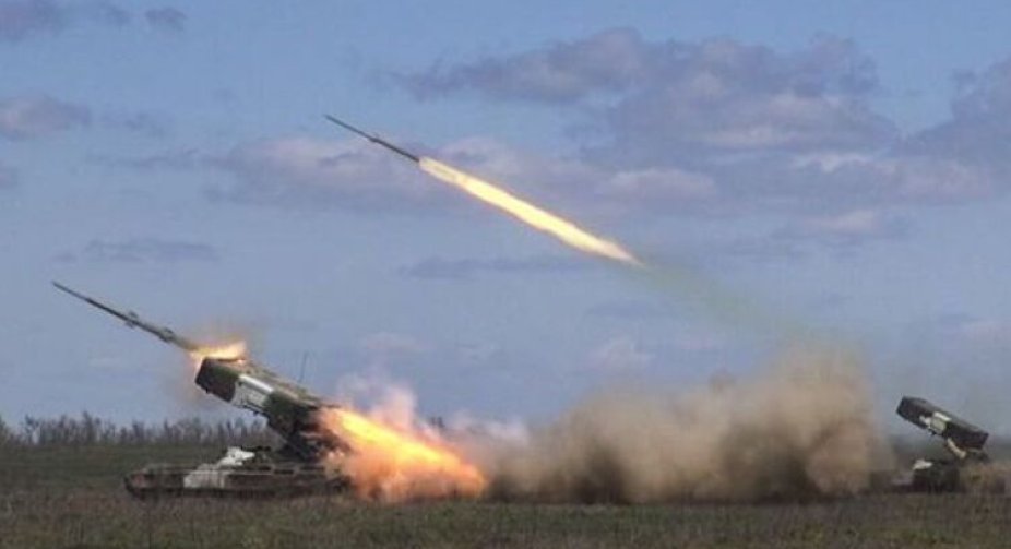 Через обстріли окупантів на Дніпропетровщині більше ніж 6 тис. людей залишилися без світла