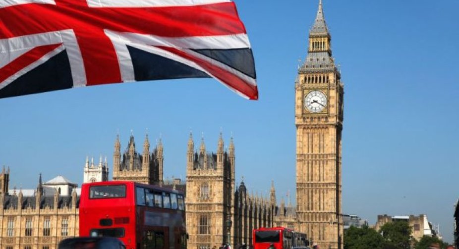 Rishi Sunak and Liz Truss vie for the role of UK leader