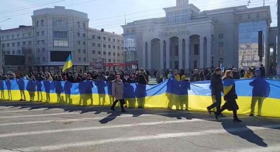 Зеленський закликав росіян покинути Херсон: третього попередження не буде