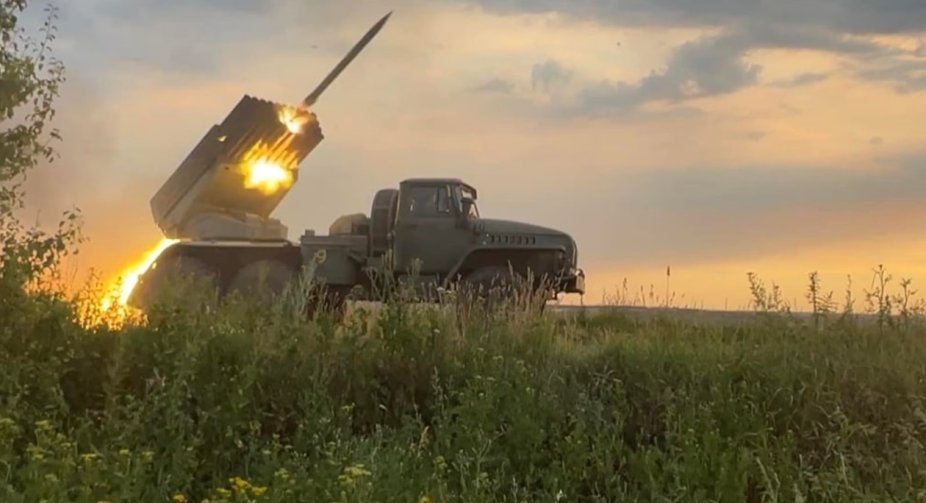   Генштаб ЗСУ: знищено вже близько 42 640 окупантів та ще один ворожий гелікоптер