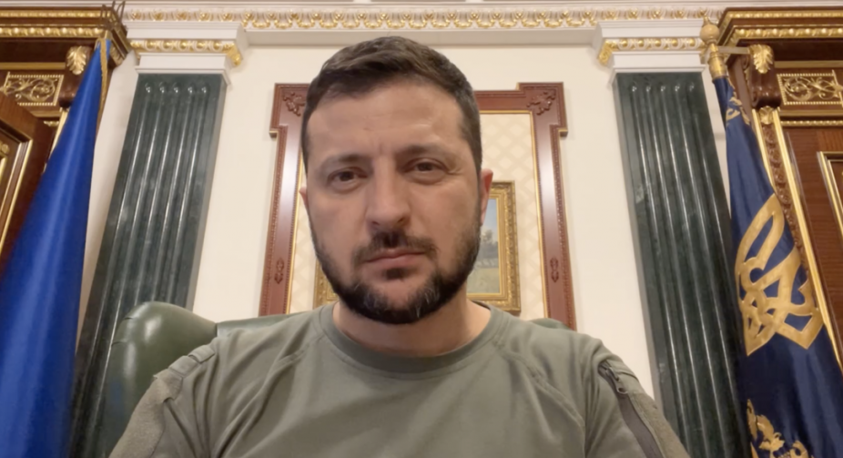 Війна закінчиться там, де почалася – Зеленський відреагував на вибухи у Криму