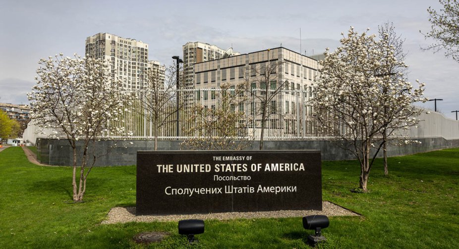 Посольство США закликало своїх громадян залишити Україну