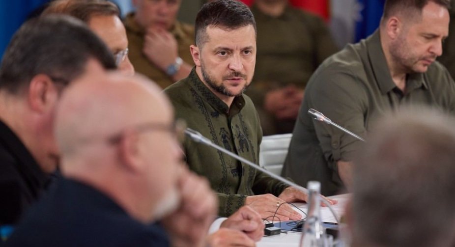 Ми самі вирішимо, яким шляхом повертатимемо Крим - Зеленський