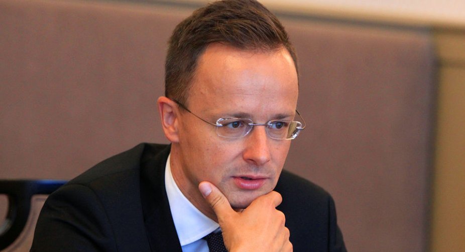 Угорщина не обмежуватиме візи для росіян і проти нових санкцій – Сійярто