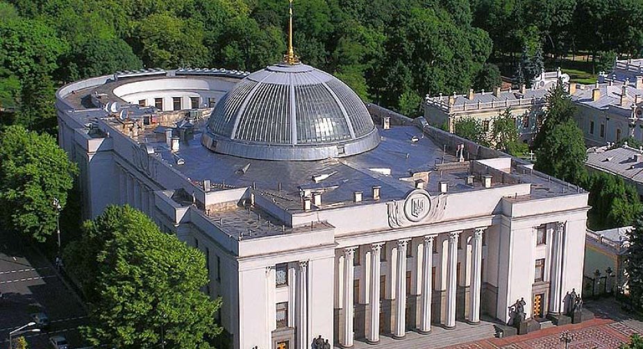 Рада у першому читанні ухвалила законопроект "Про медіа"