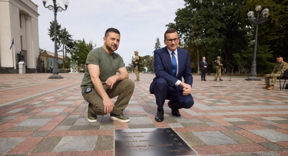 Державних діячів Латвії, Польщі, Чехії та Словенії увічнили на Алеї сміливості у Києві