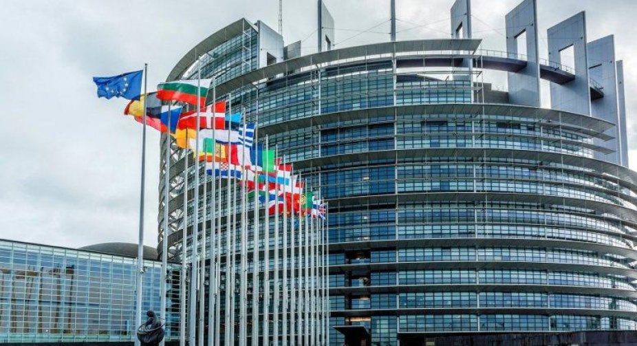 The European Parliament has elected a new secretary-general despite accusations of lack of transparency