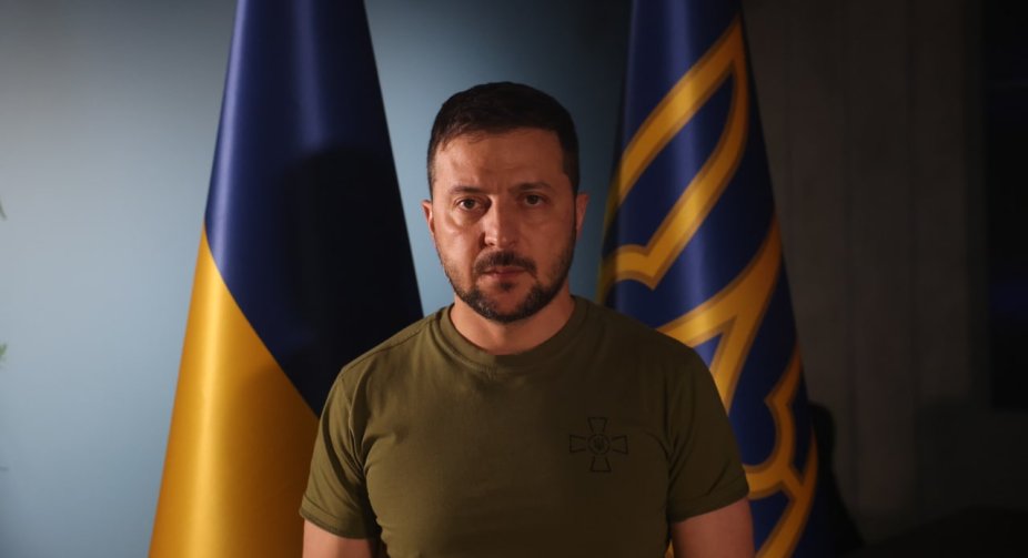 Путіну потрібна багатомільйонна армія, його частини в Україні розбігаються – Зеленський