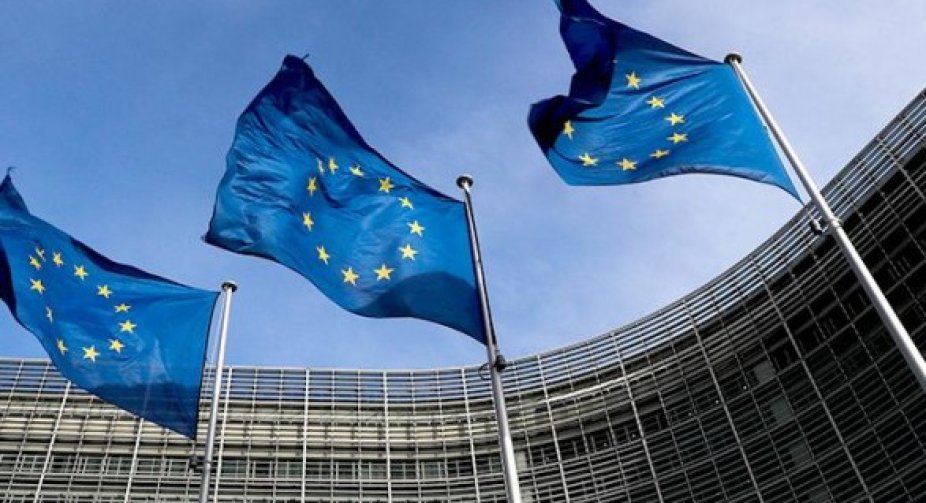 EU rushes to adopt price cap on Russian oil after Putin's threats - Bloomberg