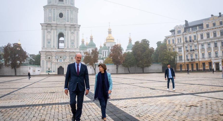 The head of the Foreign Ministry of France arrived on a visit to Kyiv