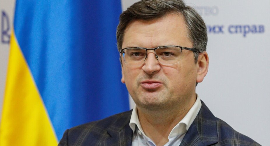 Санкції ЄС у відповідь на псевдореферендуми мають бити по економіці РФ - Кулеба