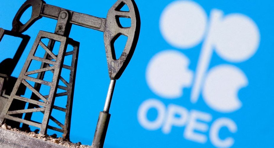 В ОПЕК+ погодилися скоротити видобуток нафти - Reuters