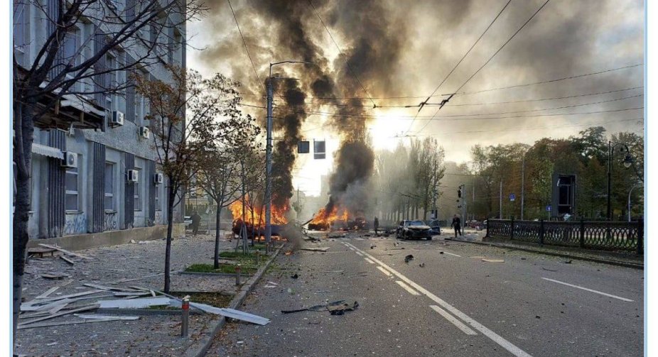 Через ракетний удар по центру Києва є постраждалі – ДСНС