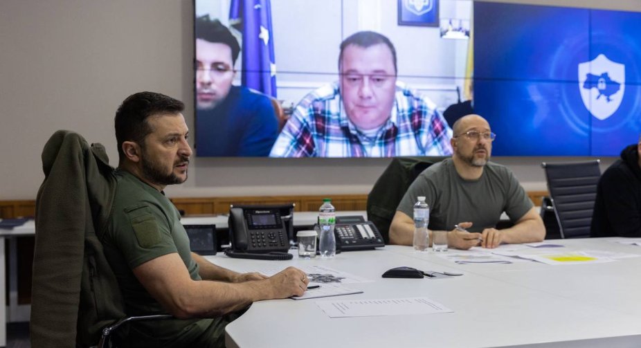 Зеленський провів нараду щодо відновлення зв'язку та енергопостачання