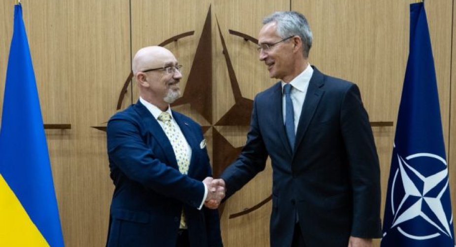НАТО посилює підтримку України для перемоги у війні – Столтенберг