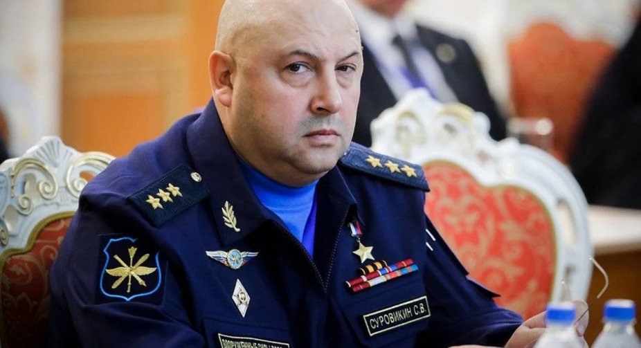 Не виключаю непростих рішень - Суровікін про ситуацію в Херсоні