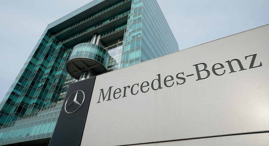 Mercedes-Benz is leaving the Russian market and selling assets