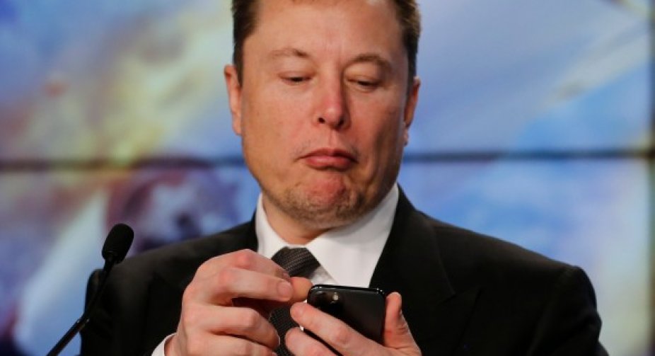 Musk closed the operation of buying Twitter and headed the company - FT