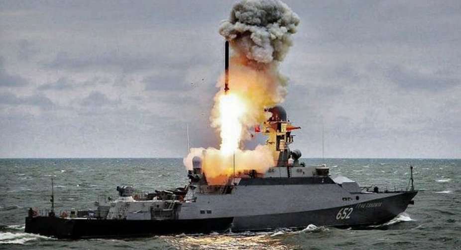 Russia took two missile carriers with 16 Calibers to the Black Sea