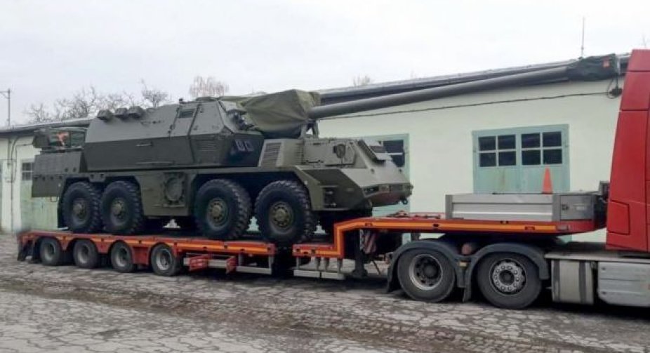 Slovakia handed Ukraine another self-propelled gun Zuzana 2