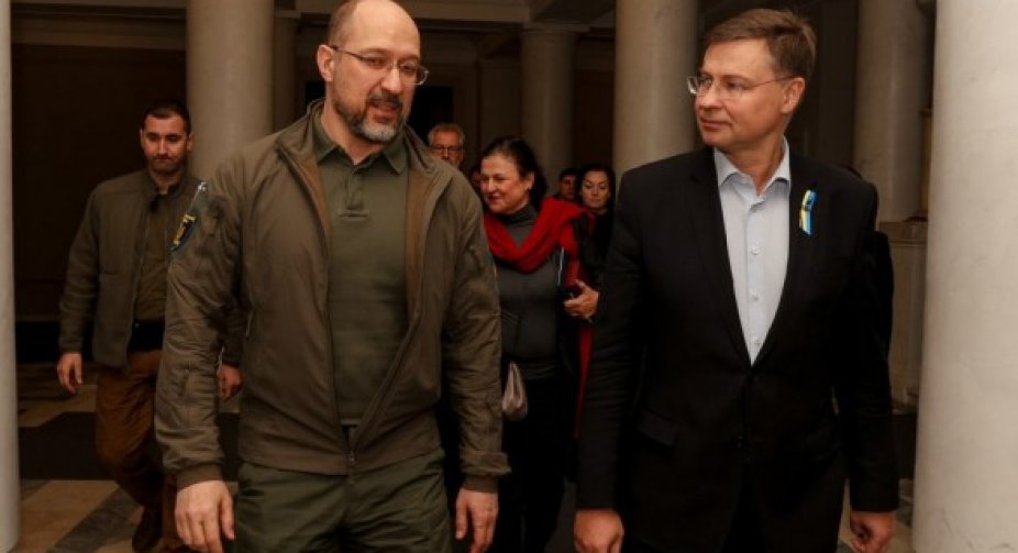 Ukraine can receive the first tranche of the EUR 18 billion macrofinance as early as January 2023 – European Commission