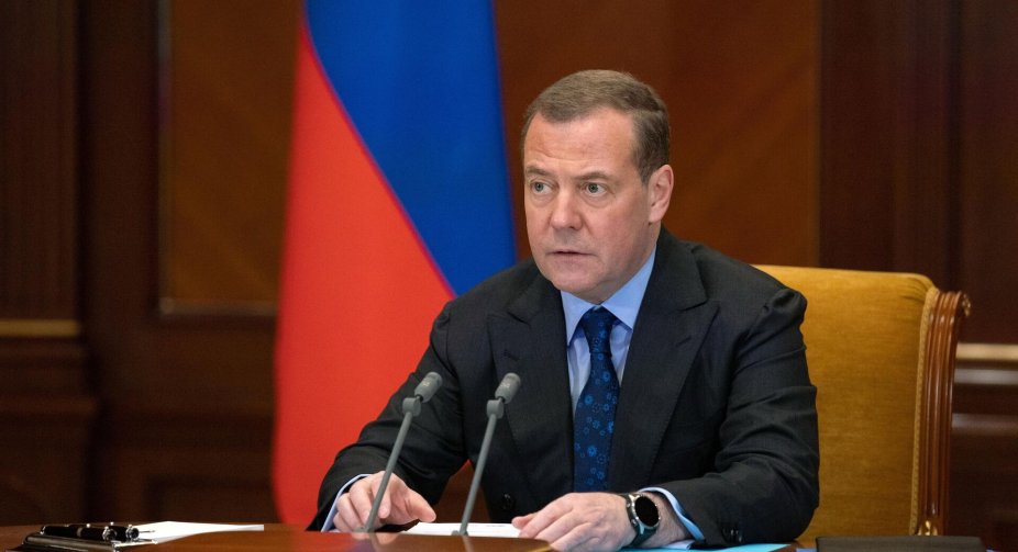 Медведєв дорікнув США за «економічну невірність» Євросоюзу