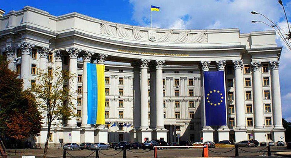 Після інциденту у вибухівці в Іспанії погрози отримали низка посольств та консульств України – МЗС  