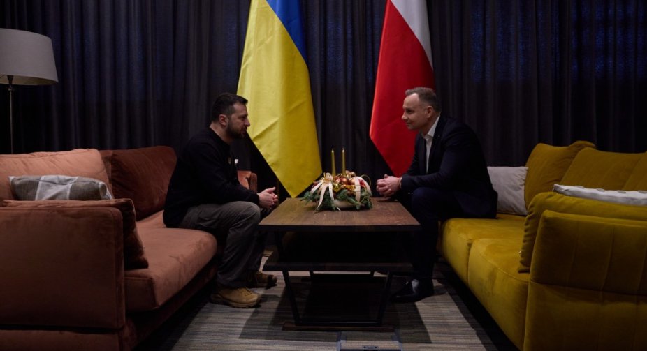 Zelenskyi met with Duda on his way home from the USA