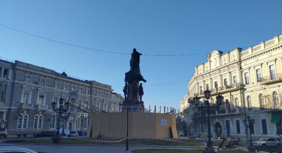 Пам'ятник Катерині з центру Одеси після демонтажу буде передано до художнього музею - міськрада