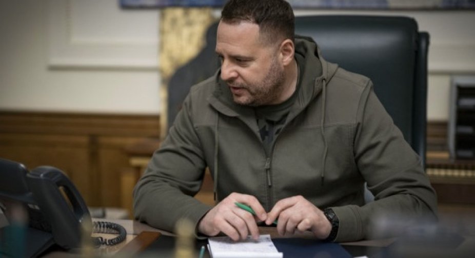 Керівник Офісу Президента зателефонував захисникам Азовсталі