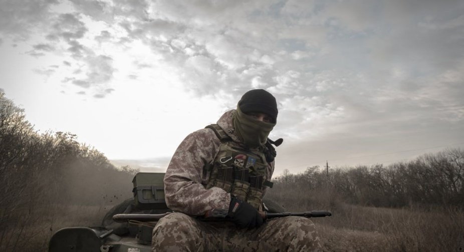 ЗСУ просуваються до Кремінної, а окупанти намагаються обійти Бахмут: карти боїв