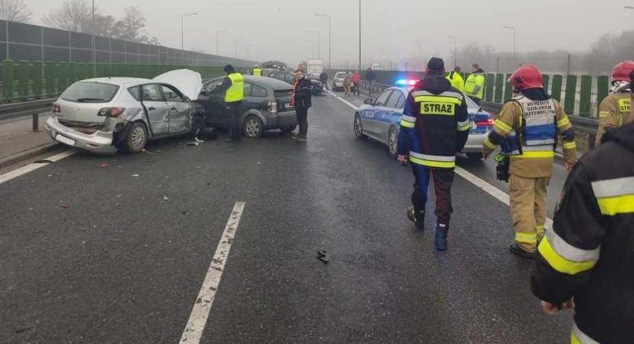 У Польщі сталася масштабна ДТП за участю 40 авто