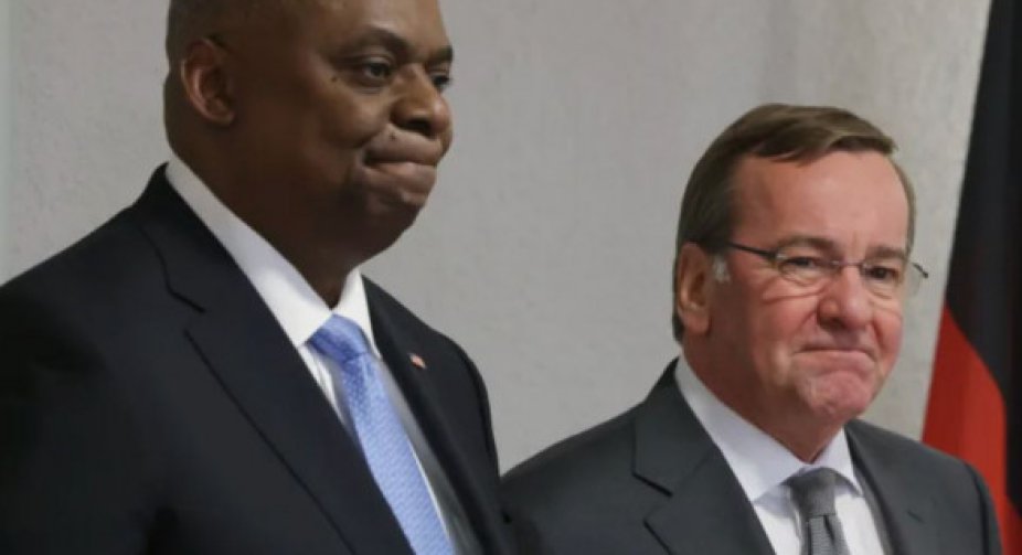 Media: the US Defense Secretary had a conflict with Scholz's closest adviser