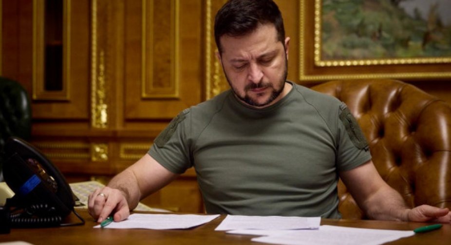 Зеленський підписав закон, який посилює кримінальну відповідальність військових  