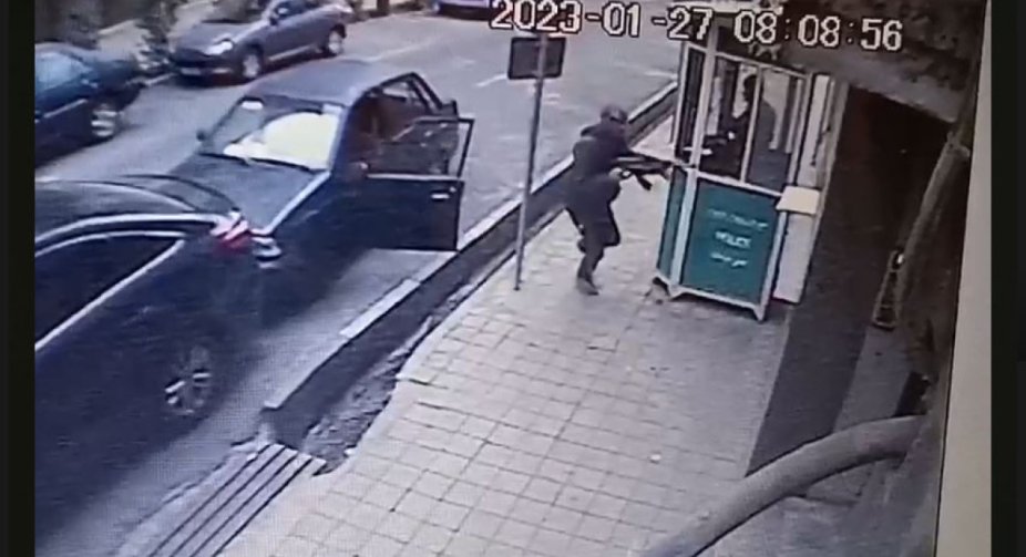 В Ірані напали на посольство Азербайджану: є загиблий та поранені