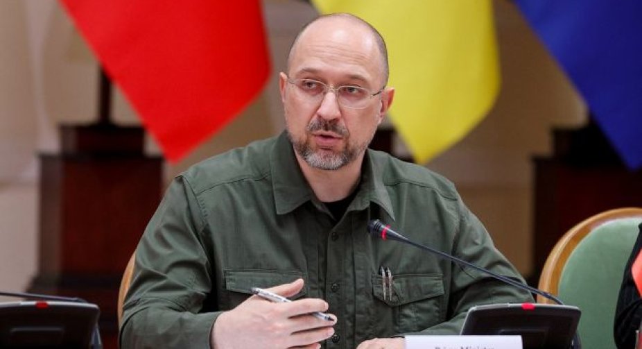 В Україні заборонили виїзд чиновників за кордон під час війни