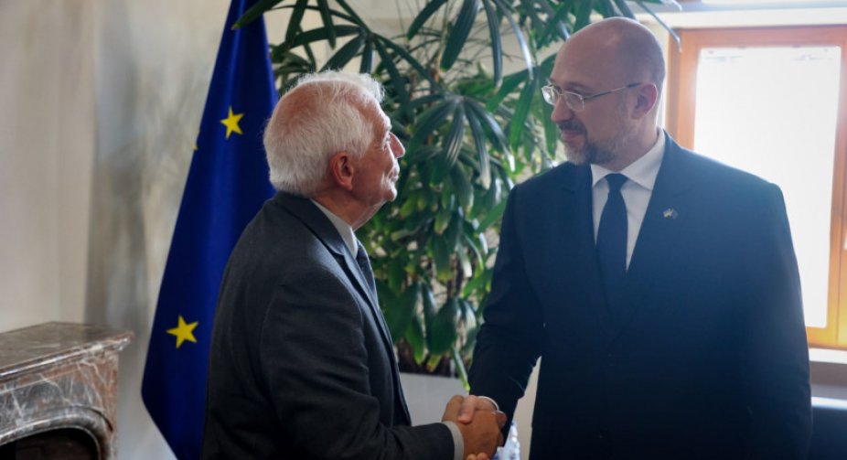 The EU will train another 15,000 Ukrainian soldiers and allocate 25 million euros for demining