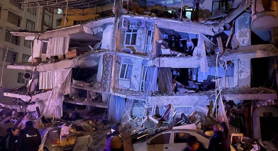 As a result of the earthquake in Turkey, 912 people died, more than 5 thousand were injured